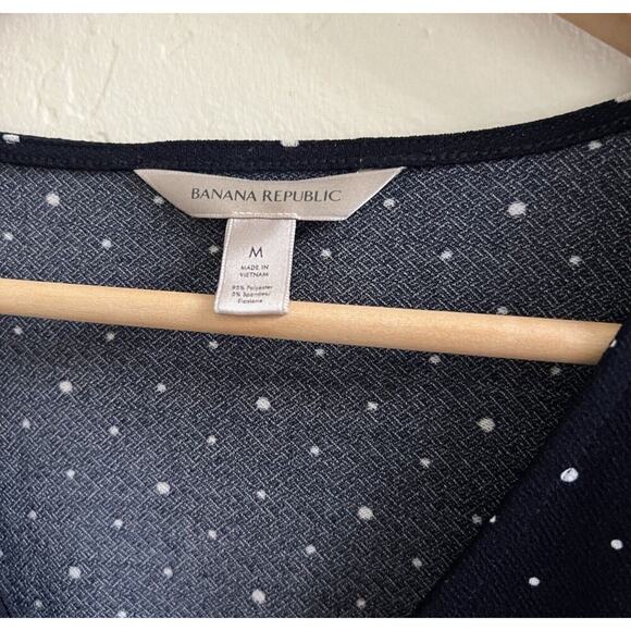 Banana Republic Polka Dot Wrap Peplum Blouse Jersey Stretch Size Medium Navy - Picture 3 of 10